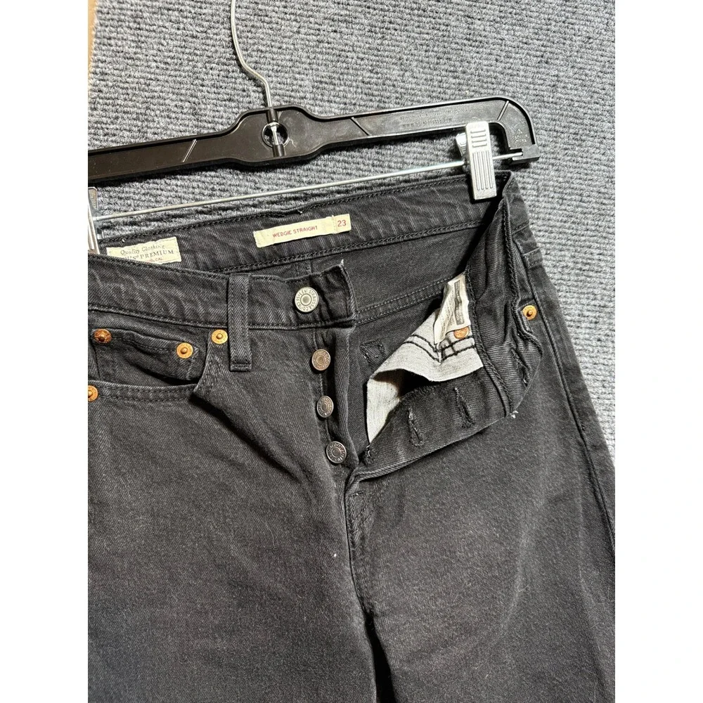 Levis levi wedgie